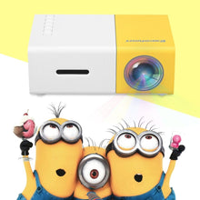 Load image into Gallery viewer, GIGGOZ - USB Mini Portable Projector